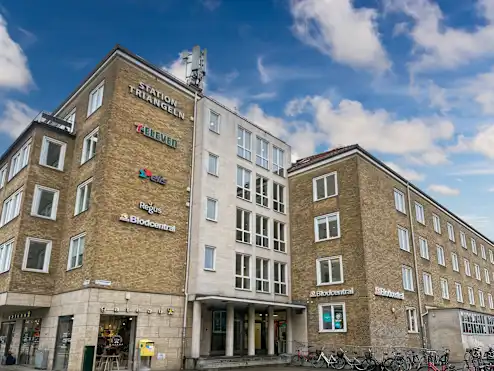 Entrén till Regus på S:t Johannesgatan 2 i Malmö, nära Triangeln station